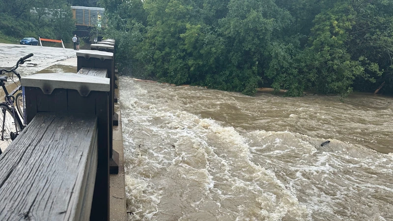 flooding of bridge in wauwatosa