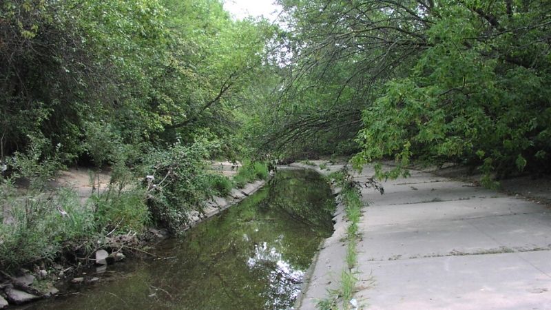 kinnickinnic river in jackson park concrete lined