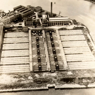 Jones_Island_1926_400x400.webp