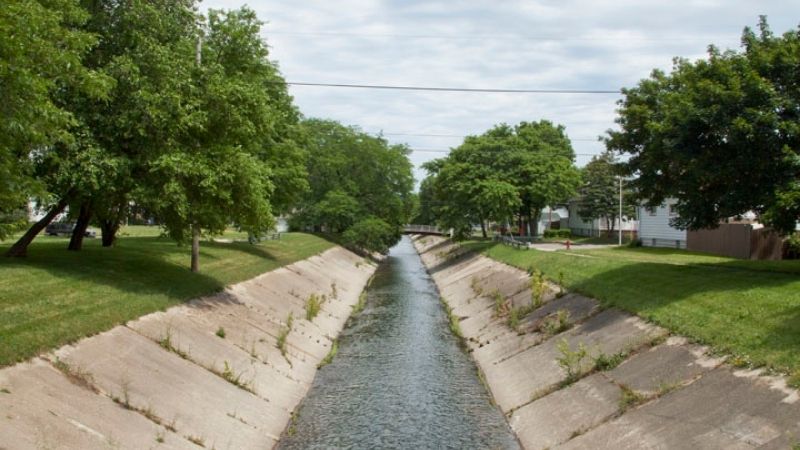 concrete lined kinnickinnic river