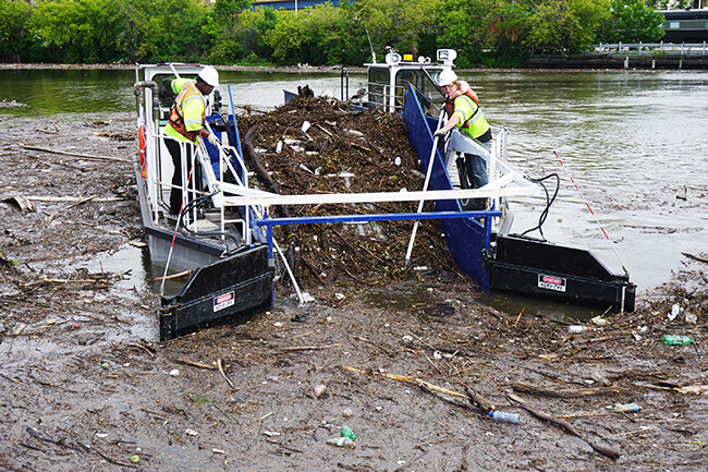 Lynyrd skymmr loading up debris